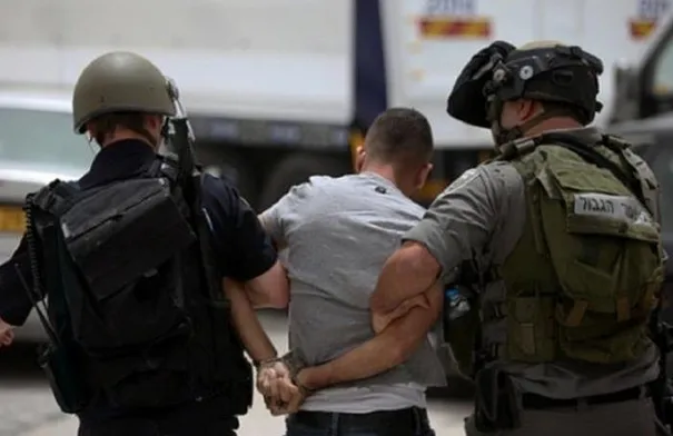 إصابة شاب فلسطين جراء اعتداء العدو الصهيوني عليه بالضرب في جنين