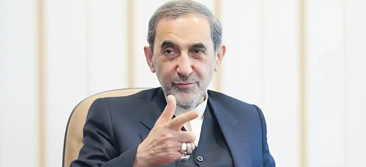 "ولايتي": الإمارات تتحدث عن حقوق العرب والمسلمين وتستضيف مجرم الحرب "نتنياهو" 