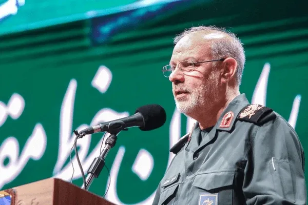 الثوري الإيراني: إذا لم تقبل أمريكا شروطنا لن يُفتح هرمز