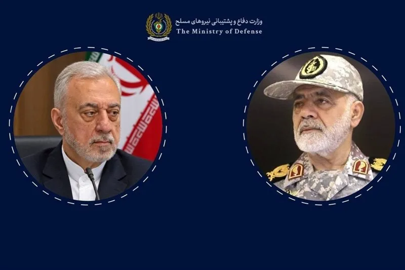 رئيس الأركان الإيرانية يؤكد ضرورة تعزيز البنى التحتية الصناعية لوزارة الدفاع