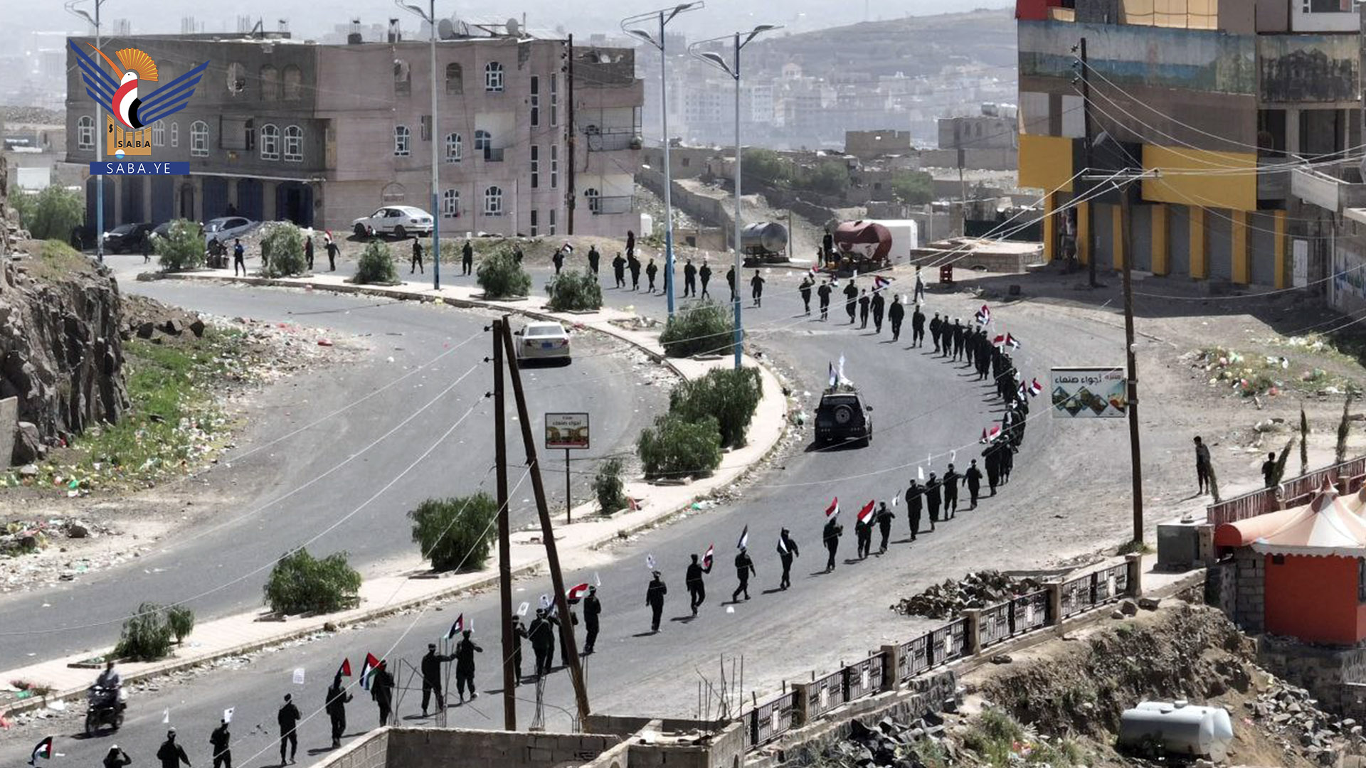 مسير لطلاب مدرسة الشهيد القائد الصيفية في مديرية معين نصرة لغزة