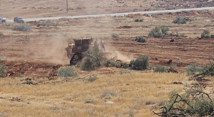 العدو الإسرائيلي يصدر قرارا بإزالة الأشجار قرب جدار الفصل جنوب الخليل