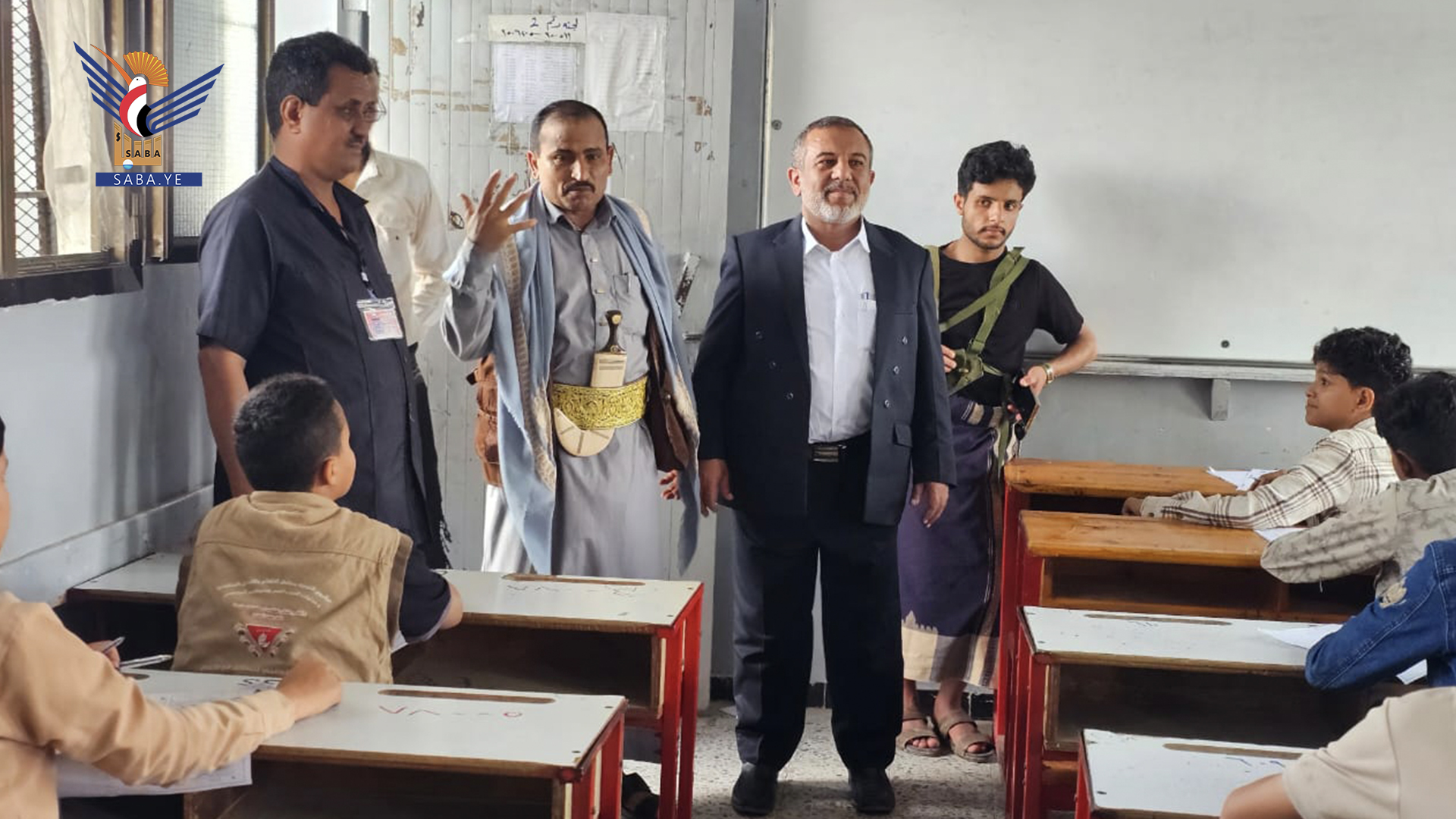  وكيل قطاع التعليم العالي يُدّشن اختبارات الشهادة الأساسية بالحديدة