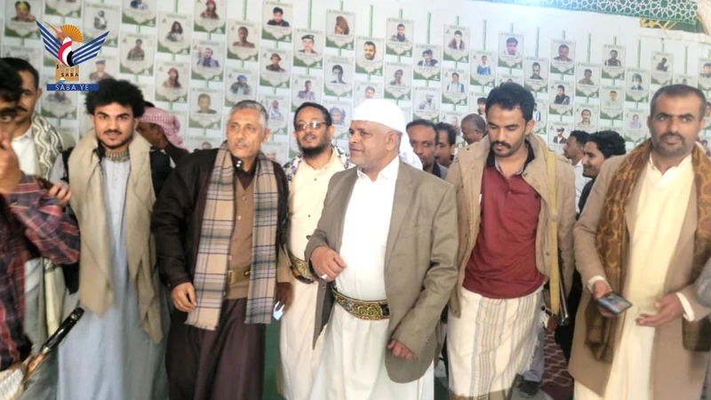 منتسبو القضاء يزورون معرض وروضة الشهداء في مدينة البيضاء