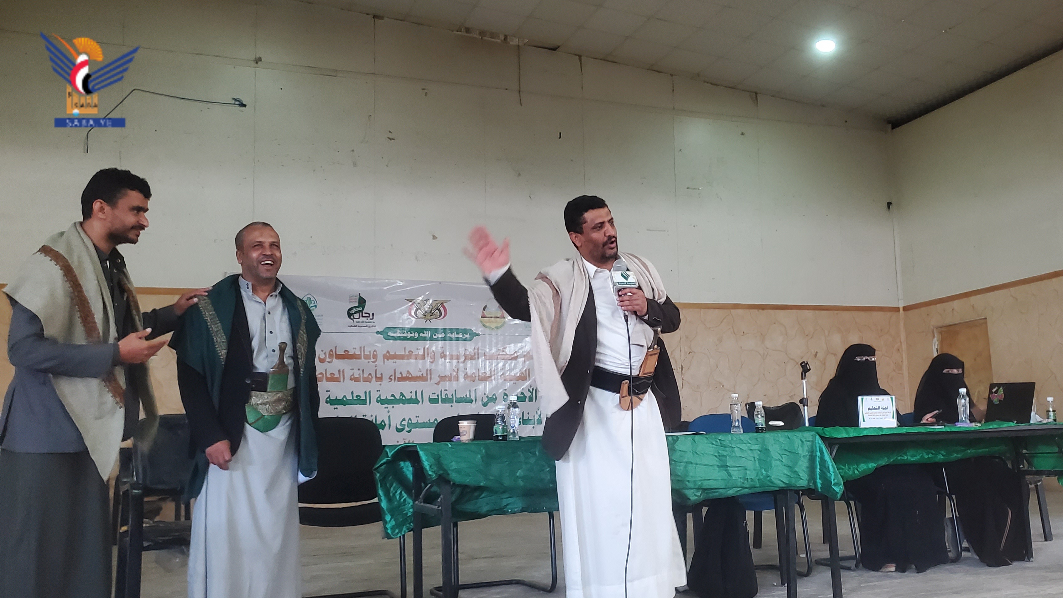 وكيل قطاع لقطاع التعليم الأساسي يطلع على منافسات مسابقات أبناء الشهداء