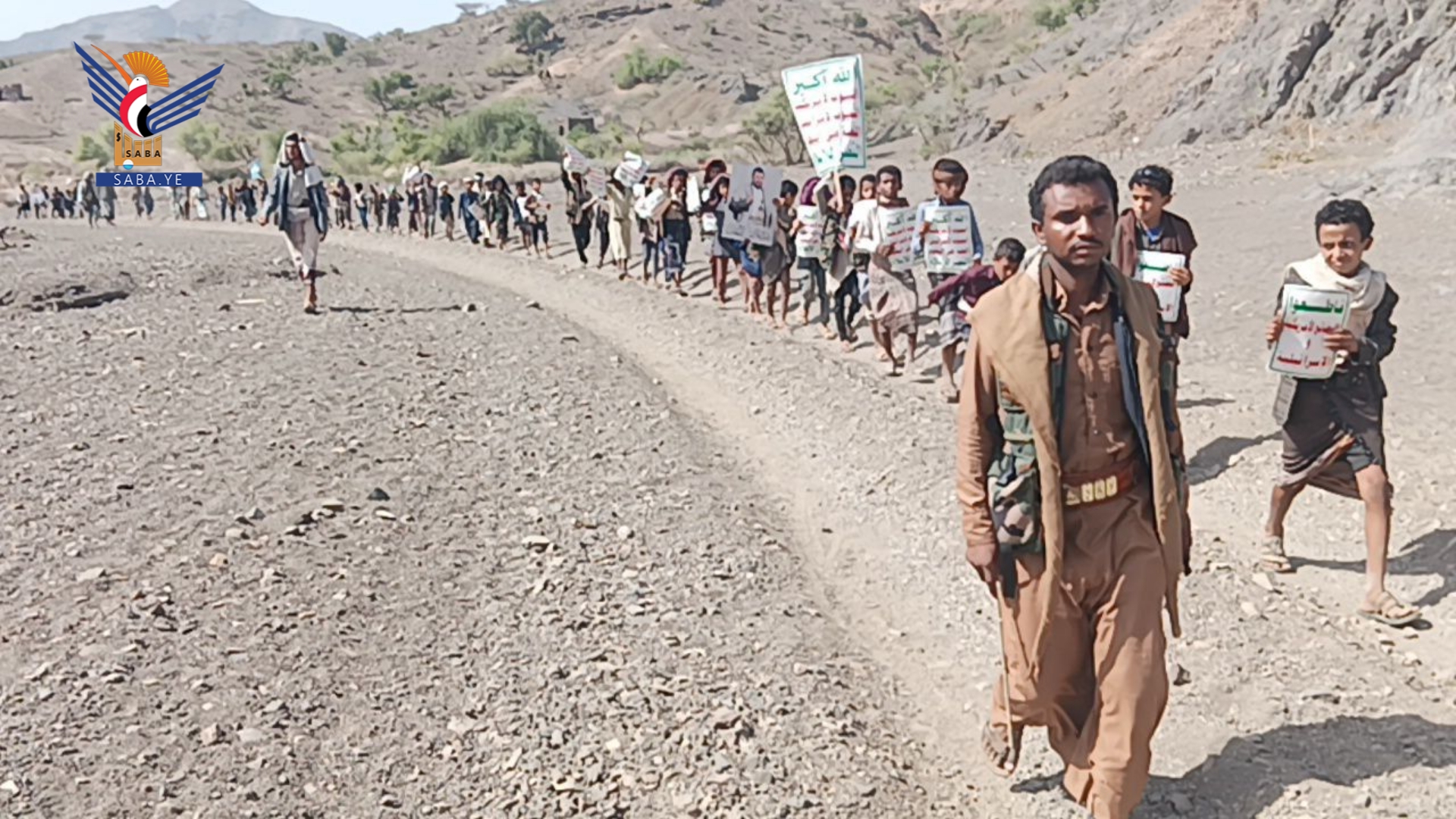 إب.. مسيرات شعبية وطلابية في السدة والمخادر وحزم العُدين نصرة لغزة  