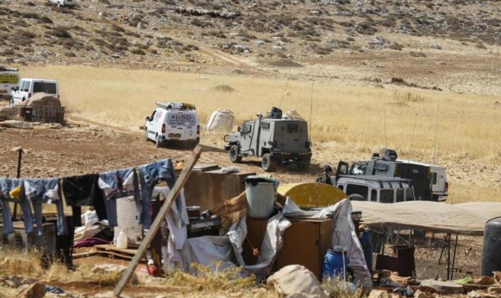 100 عائلة تُواجه التهجير القسري من قبل العدو الإسرائيلي في محيط القدس المحتلة