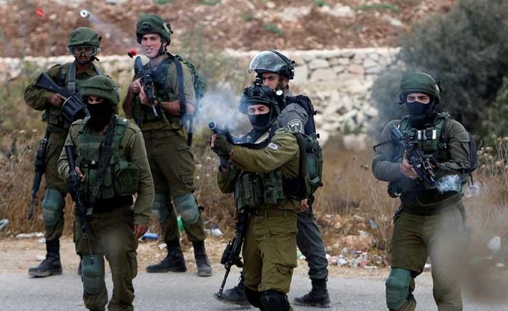 إصابة شاب فلسطيني وطفلين برصاص العدو الصهيوني في بلدتي عزون ويعبد