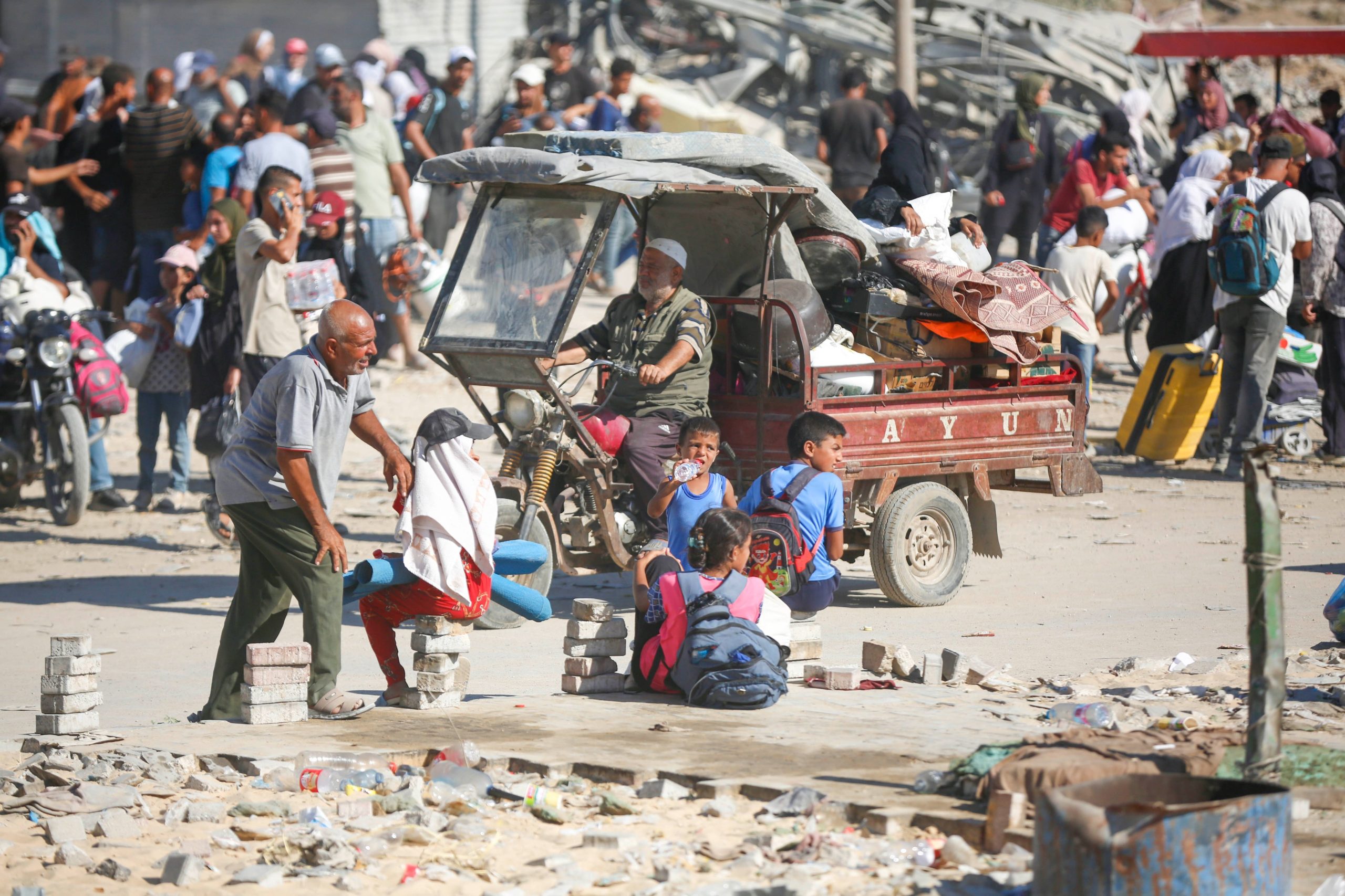 الأونروا: الفلسطينيون بغزة عالقون في كابوس لا ينتهي من الموت والدمار