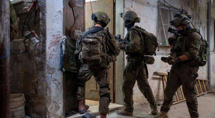 حملة اعتقالات إسرائيلية تطال 15 فلسطينيا من الضفة والقدس