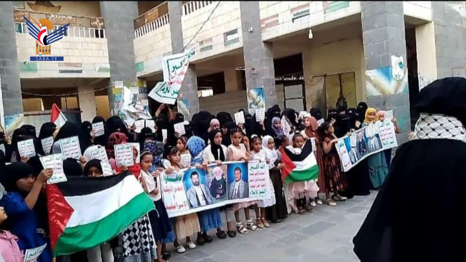  الحديدة.. وقفة نسائية في بيت الفقيه بذكرى مجزرة تنومة