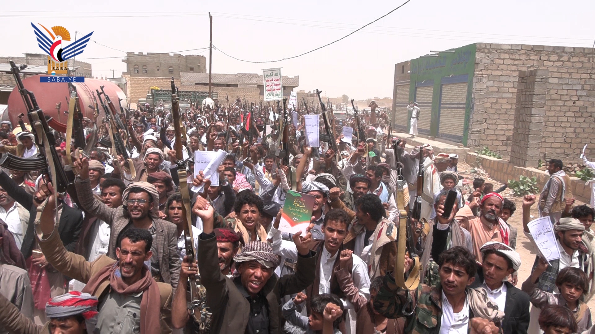 الجوف.. حشود جماهيرية في 25  ساحة بمسيرات "ماضون في المرحلة الخامسة من التصعيد"