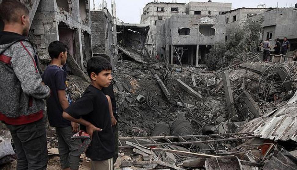 استشهاد مسن فلسطيني وسيدة في قصف العدو الصهيوني شمال قطاع غزة