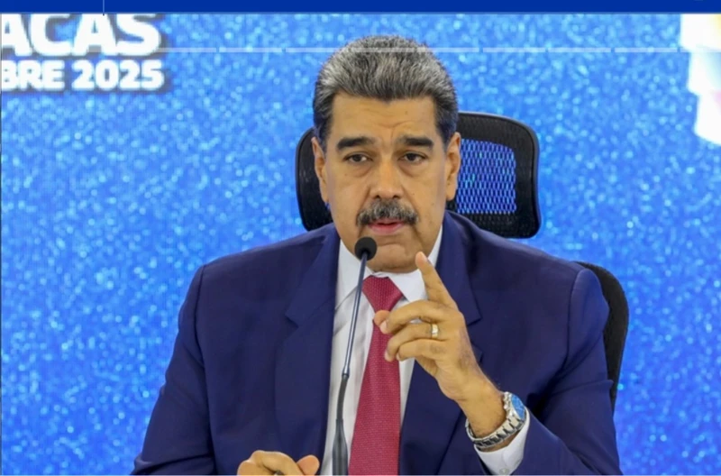 رئيس فنزويلا يوقع على قانون قيادة الدفاع الشامل عن الوطن