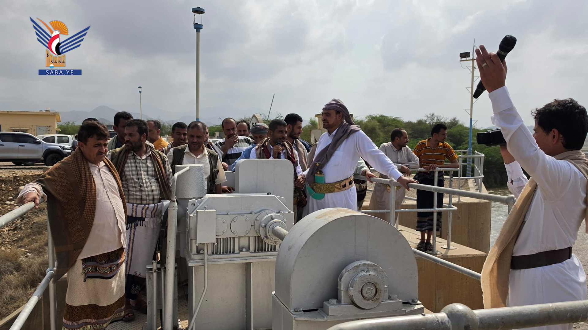 فريق تنموي برئاسة أمين العاصمة يطلع على تجارب المبادرات المجتمعية والزراعية بالحديدة