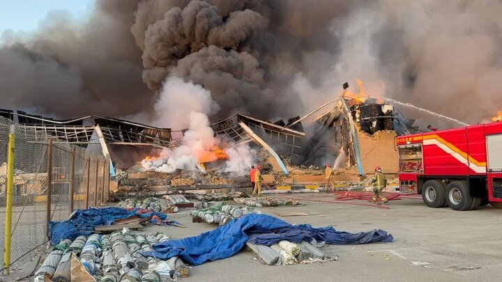 إيران.. حريق كبير في المنطقة الاقتصادية "كاوه ساوه" إيران.. حريق كبير في المنطقة الاقتصادية "كاوه ساوه"