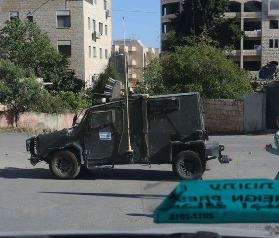 إصابة شابين فلسطينيين بعد دعسهما من قبل جيب عسكري صهيوني في يعبد جنوب جنين