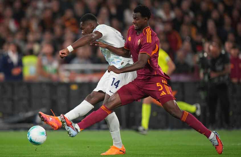 إنتر ميلان يتصدر الدوري الإيطالي بعد فوزه على نادي روما 