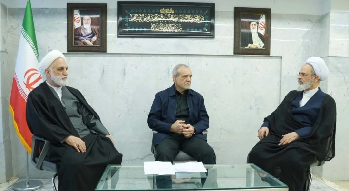 مجلس القيادة المؤقت في إيران يعقد اجتماعه الرابع ويمهّد لانتخاب قائد جديد للبلاد