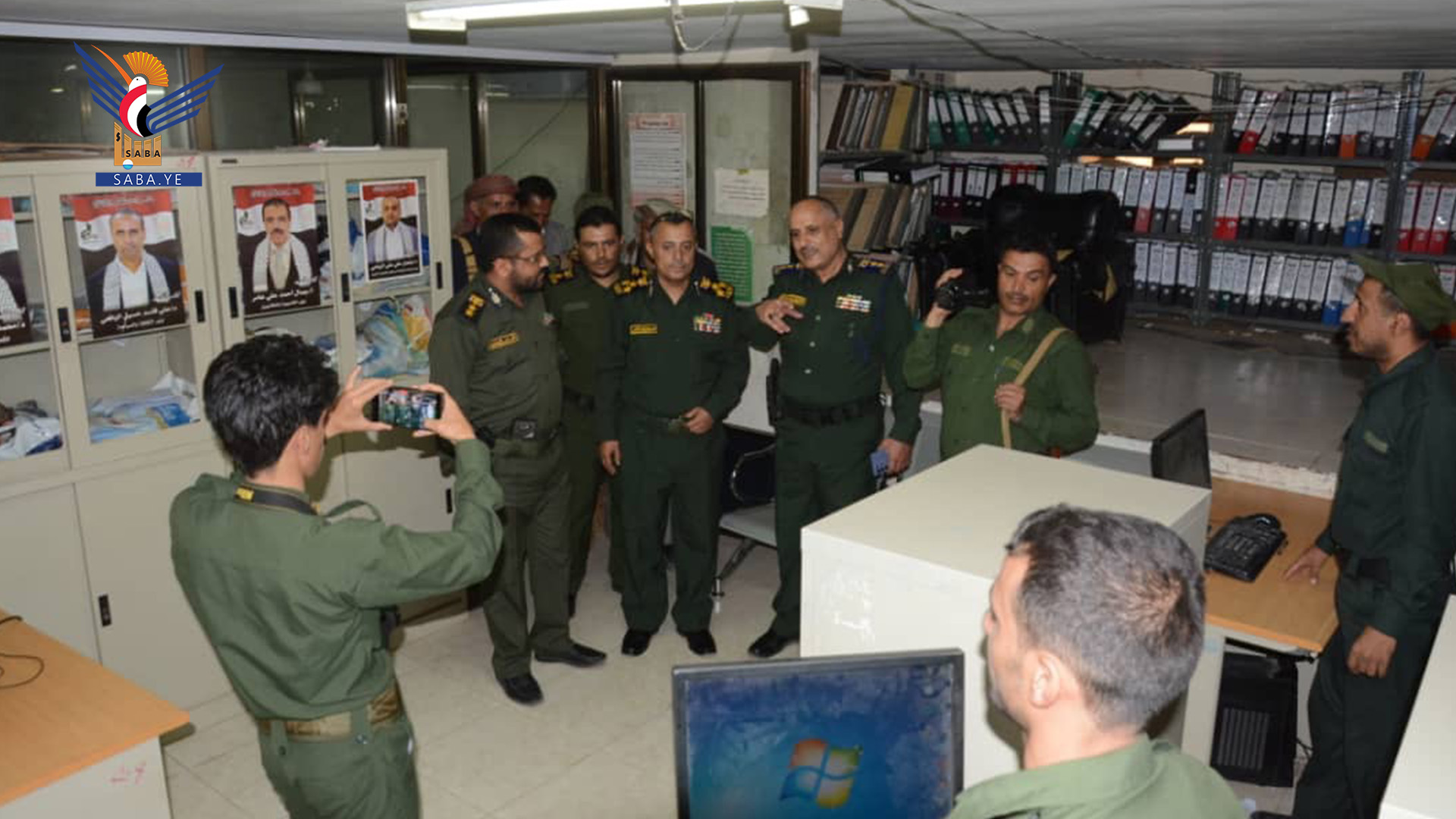 رئيس مصلحة الأحوال المدنية يتفقد العمل بفرع المصلحة بمحافظة صنعاء