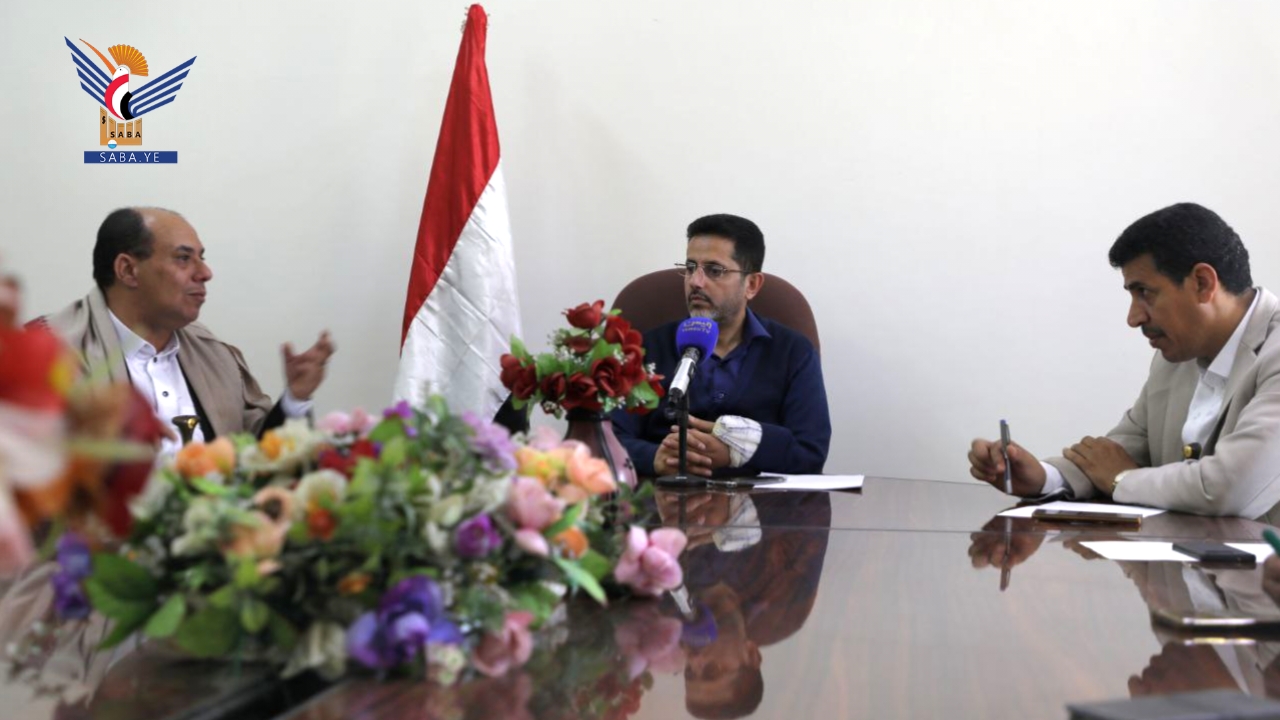 اجتماع برئاسة وزير الإعلام يناقش مستوى الأداء الإعلامي باللغات الأجنبية