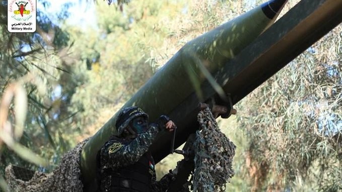 سرايا القدس تعرض مشاهداً لقصفها مغتصبة "بئيري" في غلاف غزة