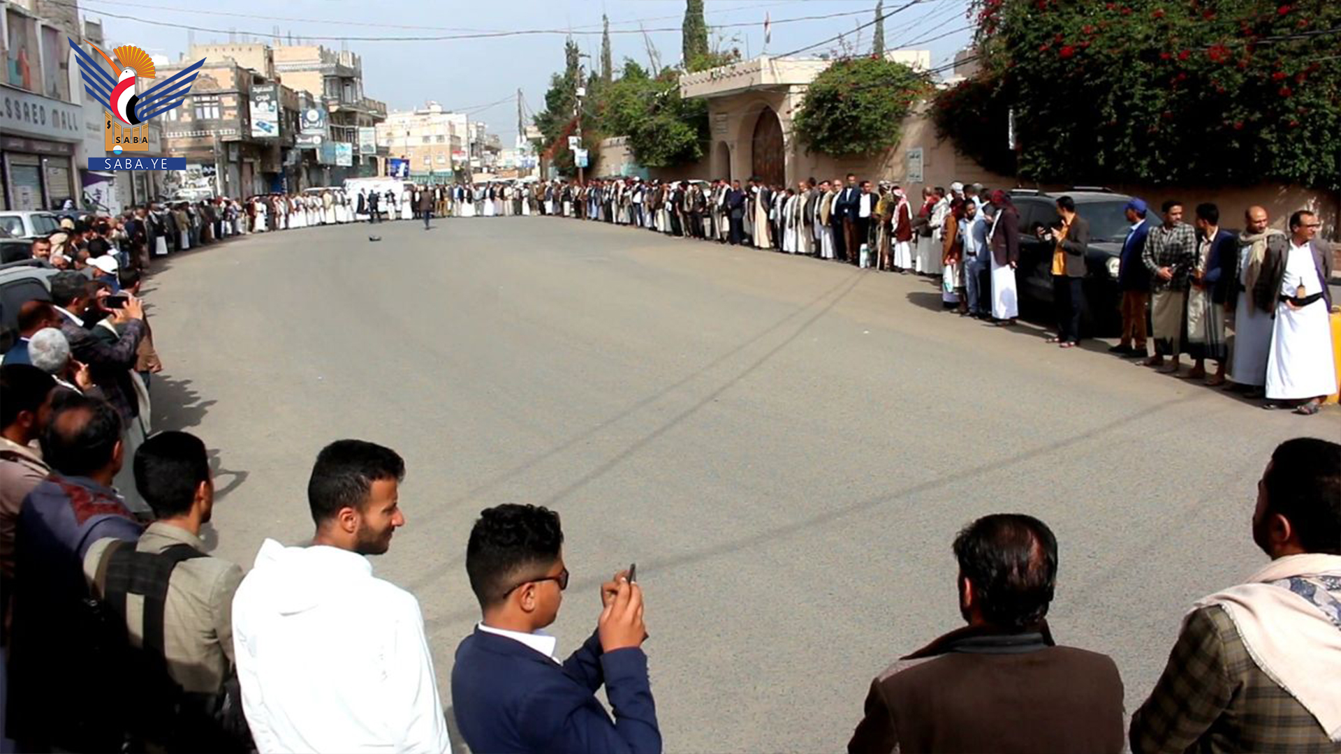 وقفة بذمار تبارك الإنجاز الأمني في كشف خلية التجسس لصالح العدو الأمريكي