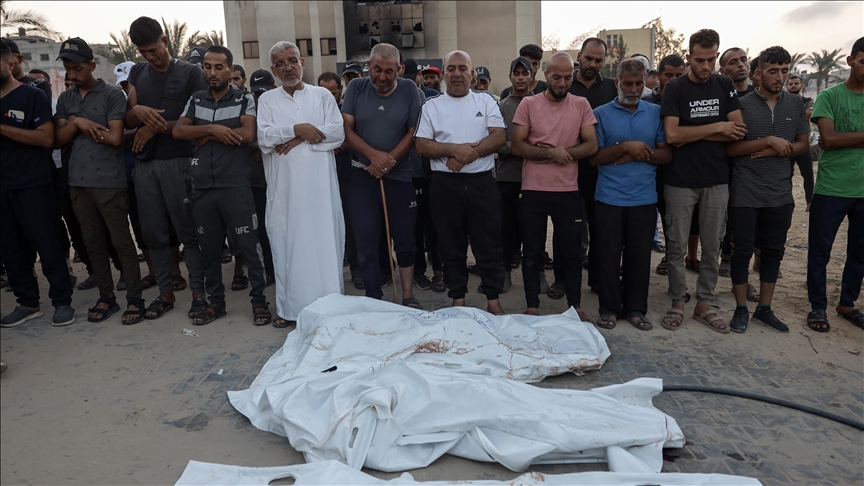 استشهاد 8 فلسطينيين وإصابة آخرين بقصف العدو الصهيوني لمدنية غزة