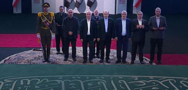 "حماس" والفصائل الفلسطينية تشارك في تشييع قائد الأمة الشهيد علي خامنئي بطهران