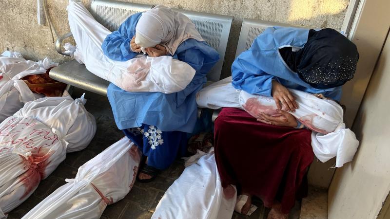 مركز حقوقي: قصف عيادة الاونروا جريمة قتل جماعي مكتملة