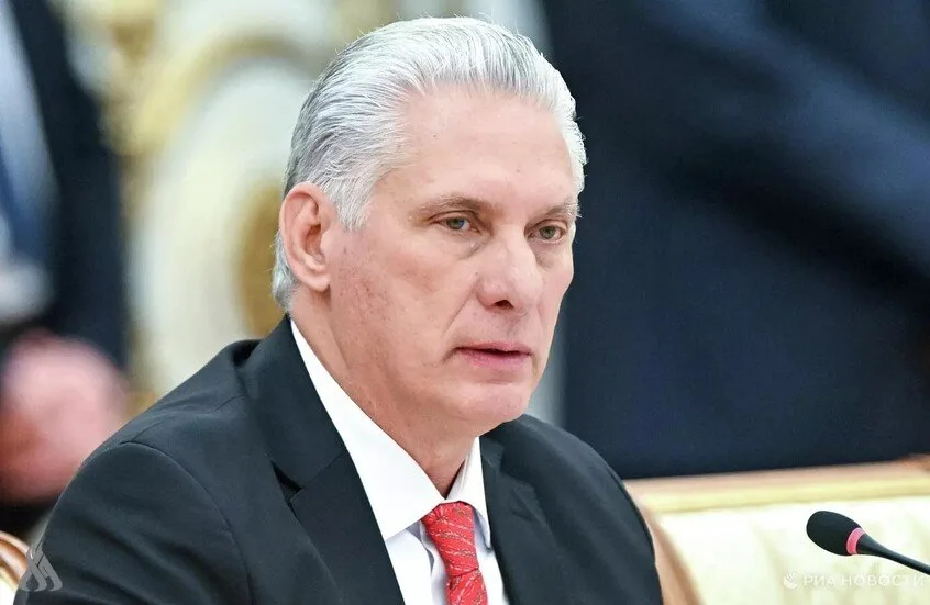 الرئيس الكوبي يشيد بموقف النائبة الأمريكية ووترز من سياسة الحصار على بلاده
