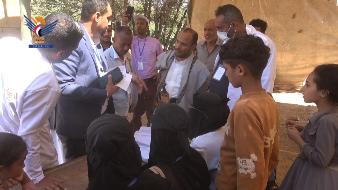 تعز.. تدّشين المخيم الطبي المجاني في مديرية صبر الموادم تعز.. تدّشين المخيم الطبي المجاني في مديرية صبر الموادم