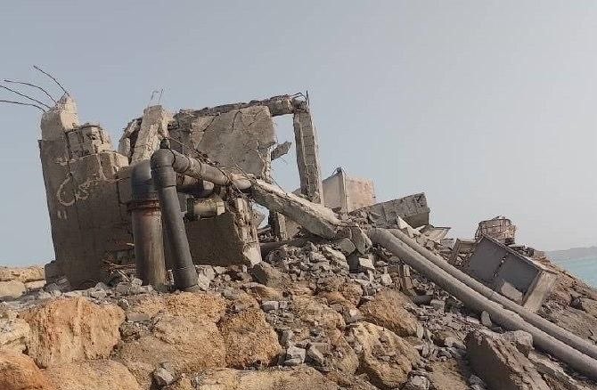 الهلال الأحمر الإيراني: انقطاع المياه عن 10 آلاف مدني بعد استهداف أمريكي محطة تحلية في "جاسك"