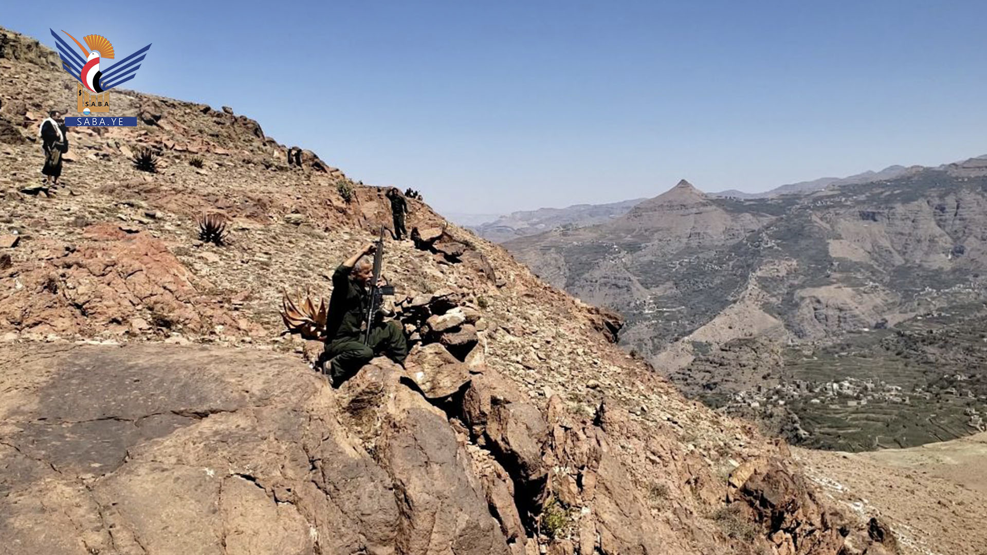 صنعاء .. مناورة عسكرية لخريجي دورات "طوفان الأقصى" بالحيمة الداخلية