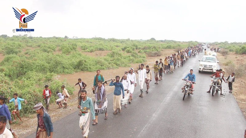مسير ووقفة لخريجي دورات "طوفان الأقصى" بعزلة الجحبا العليا في مديرية الدريهمي بالحديدة