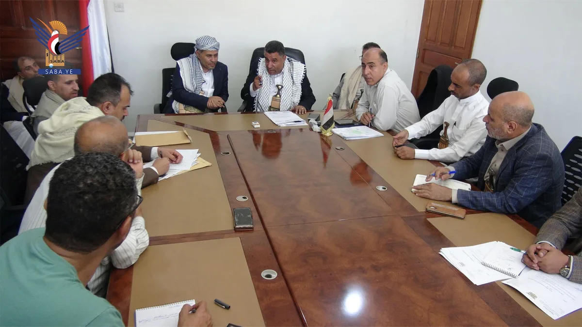 بادر وجعمان يناقشان احتياجات محافظة عمران من مشاريع المياه والكهرباء