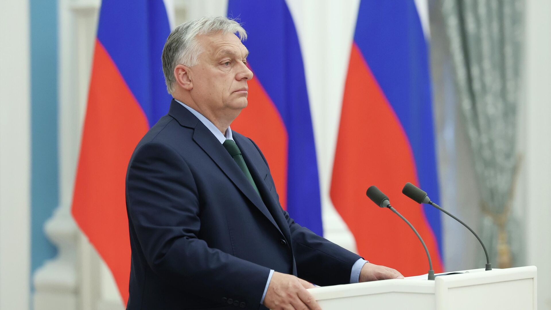 اوربان : الاتحاد الاوروبي في حالة تفكك كلاعب رفع اثقال يعجز عن حمولته ويسقط