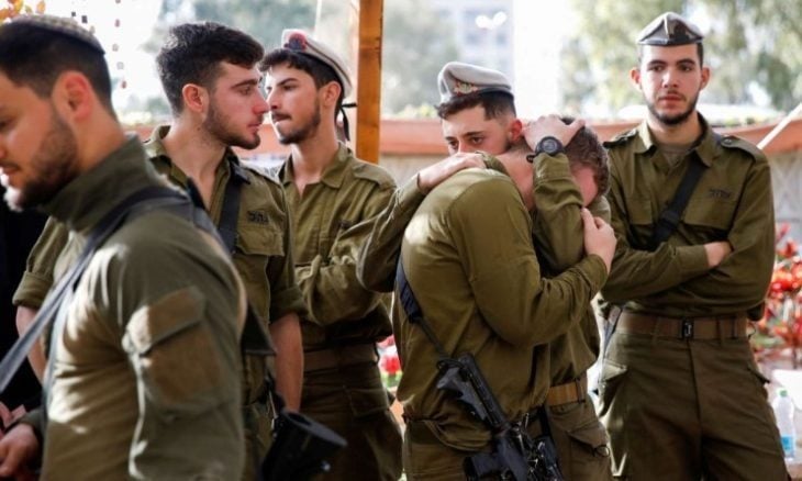 العدو الصهيوني يعترف بمصرع 4 من جنوده وإصابة آخرين بكمين في غزة