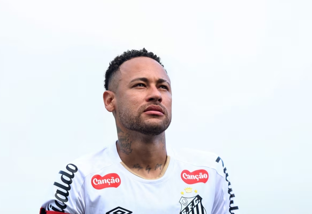 مدرب البرازيل: نيمار أمامه شهران ليثبت جاهزيته لكأس العالم     