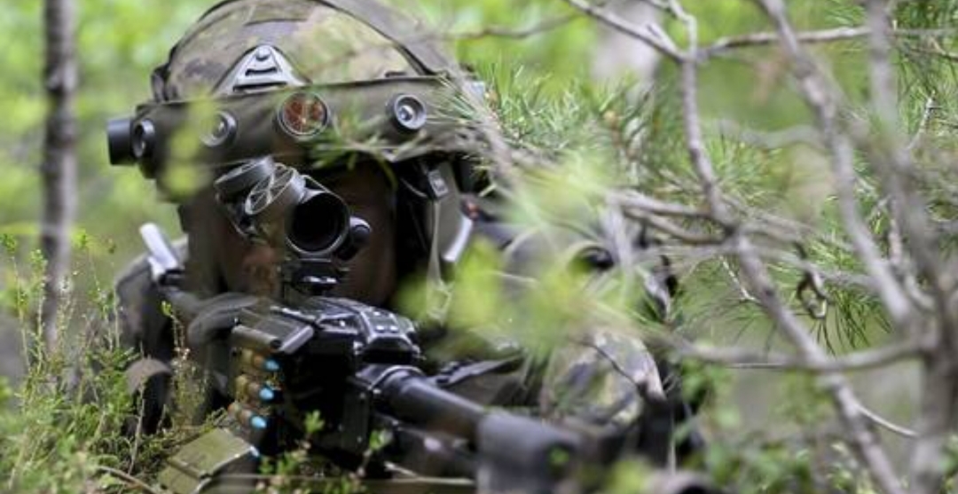 فنلندا تعلن تزويدها كييف بنماذج أسلحة حديثة لاختبارها في ساحة القتال ضد روسيا