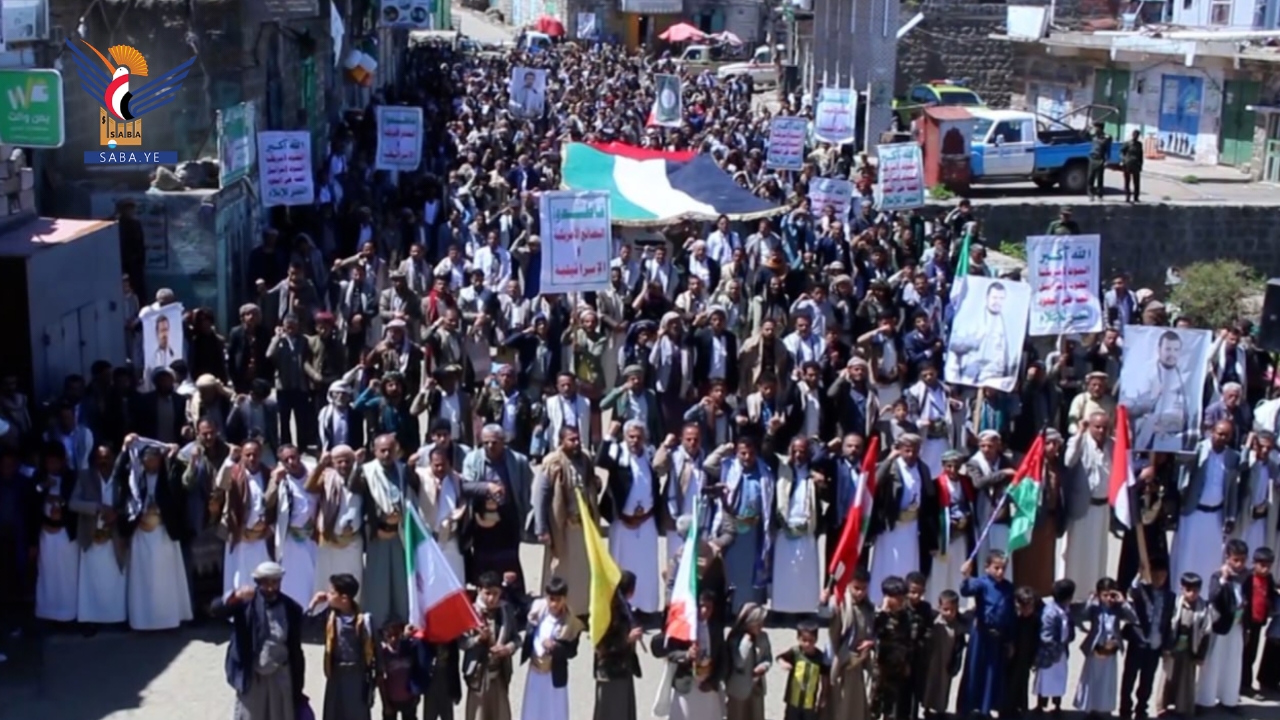 مسيرات حاشدة بريمة تبارك الانتصار العظيم لمحور المقاومة وتجدد الثبات مع غزة ولبنان