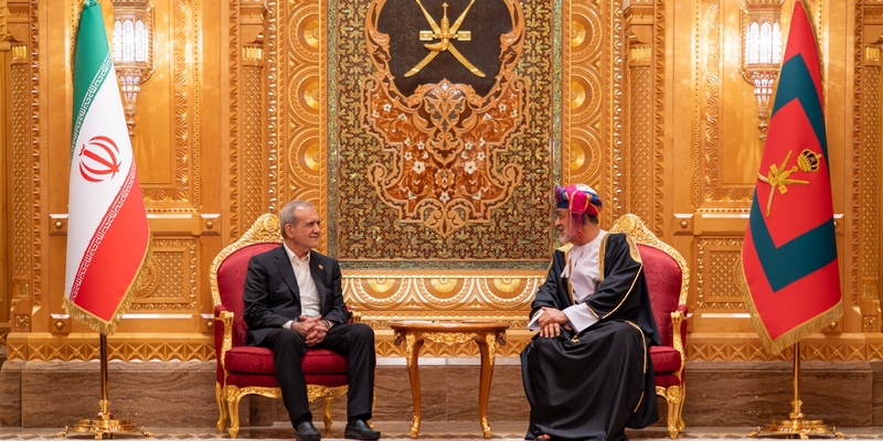 إيران وعُمان تتفقان على تعزيز الشراكة الشاملة ودعم القضية الفلسطينية