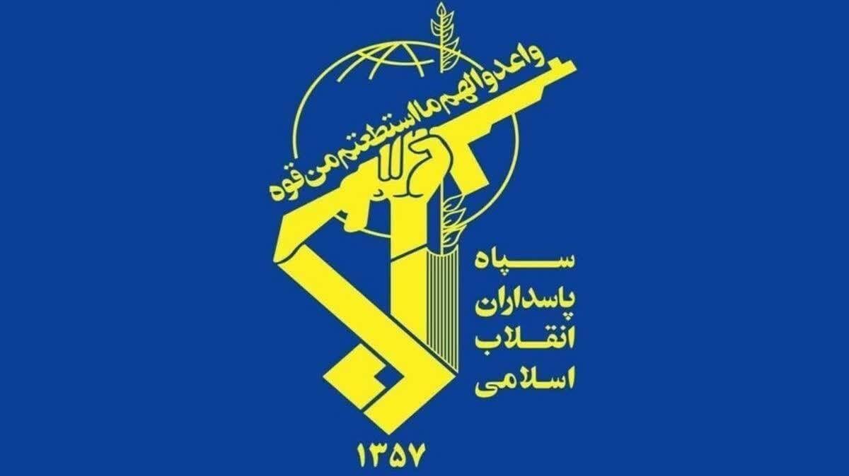 إيران: الحرس الثوري يستهدف بالصواريخ والطائرات المسيرة قاعدة جوية ومقر الأسطول الخامس للعدو الأمريكي