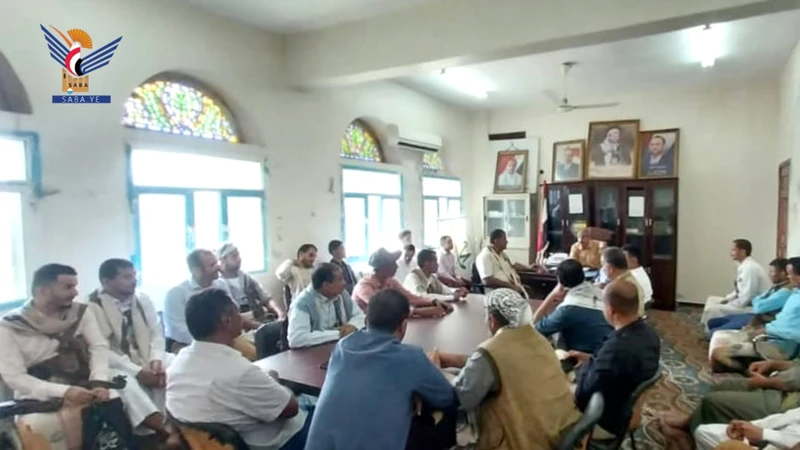 الحديدة .. مناقشة آلية مكافحة الملاريا وحمى الضنك والأمراض المنقولة بمديرية باجل