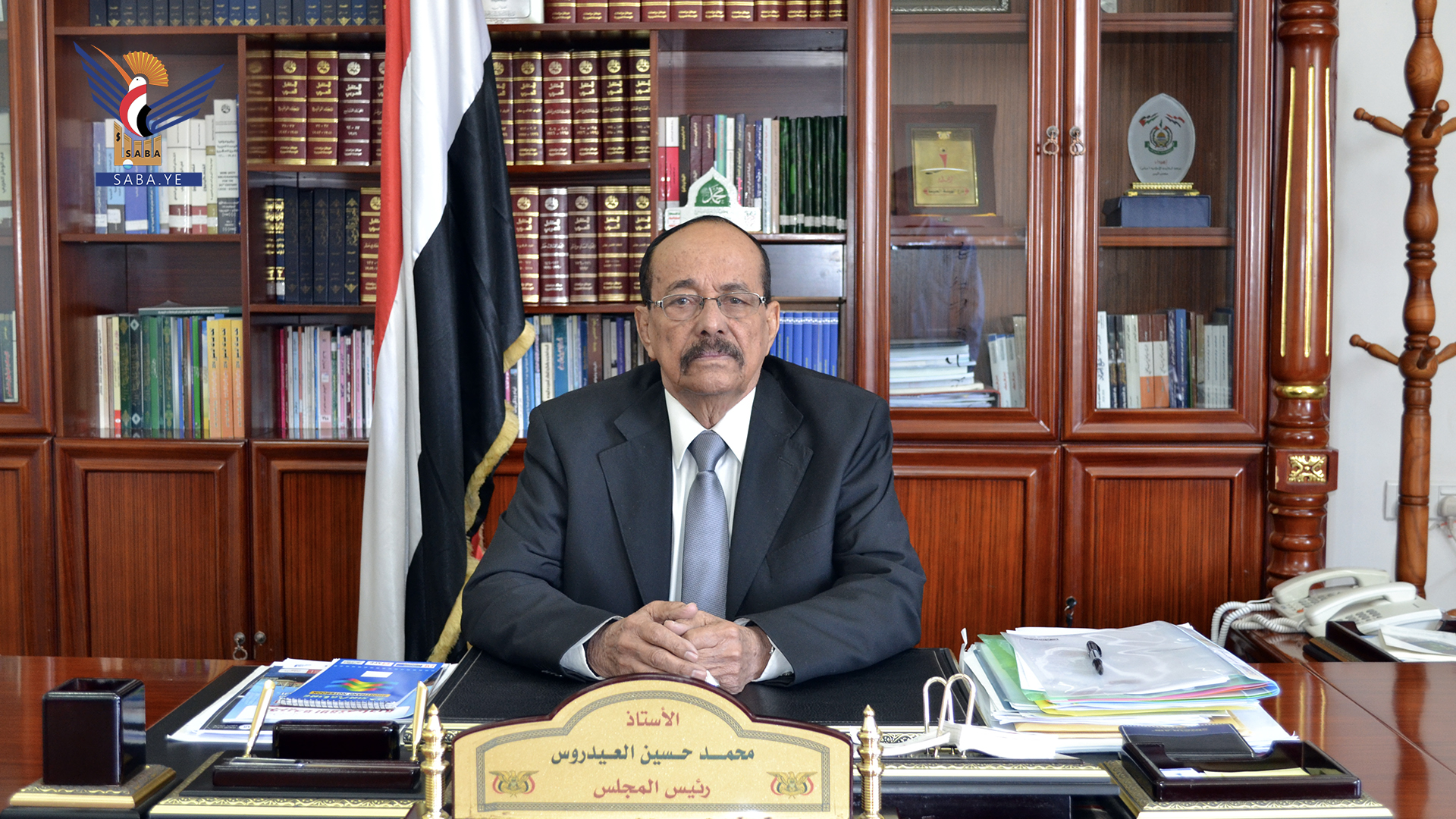 رئيس مجلس الشورى يهنئ قائد الثورة ورئيس المجلس السياسي بحلول شهر رمضان