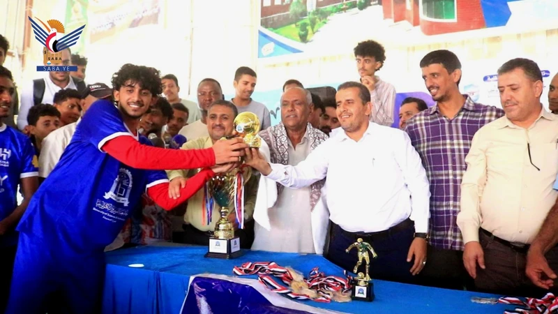 اختتام بطولة الشهيد السنوار لكرة القدم بجامعة العلوم في الحديدة