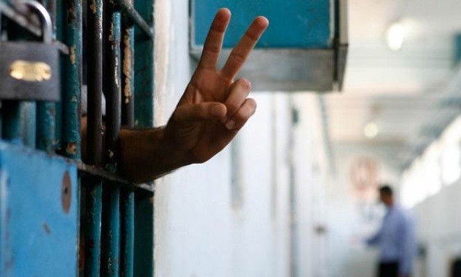 العدو الإسرائيلي يصدر ويجدد أوامر اعتقال إداري لـ22 فلسطينياً من الضفة