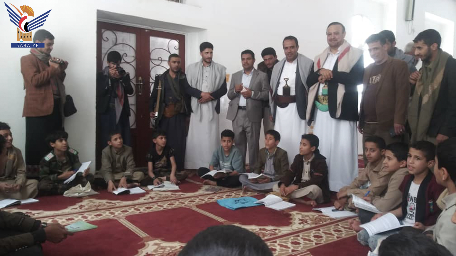 أمين العاصمة يتفقد الدورة الصيفية بمركز بدر العلمي بمديرية السبعين