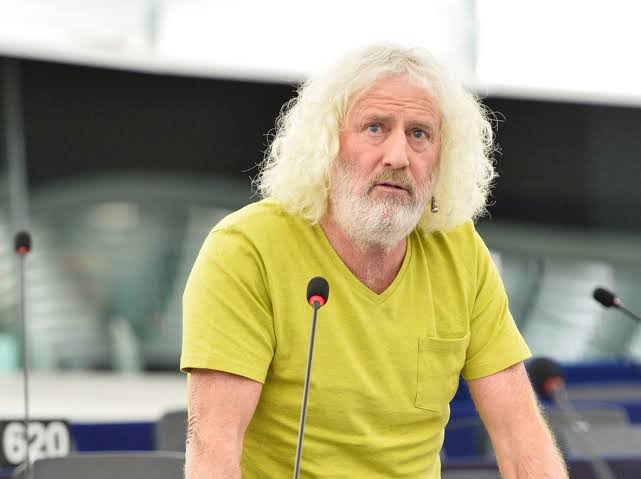 ميك والاس يتساءل حول الدعم الأوروبي للمشروع الصهيوني رغم المجازر المستمرة في غزة