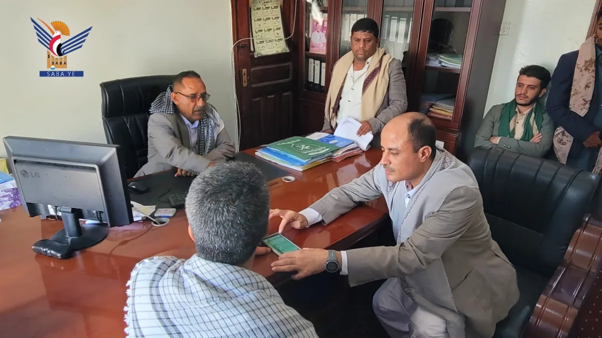 مناقشة التنسيق بين مكتب الأوقاف والسلطة المحلية بمركز حجة
